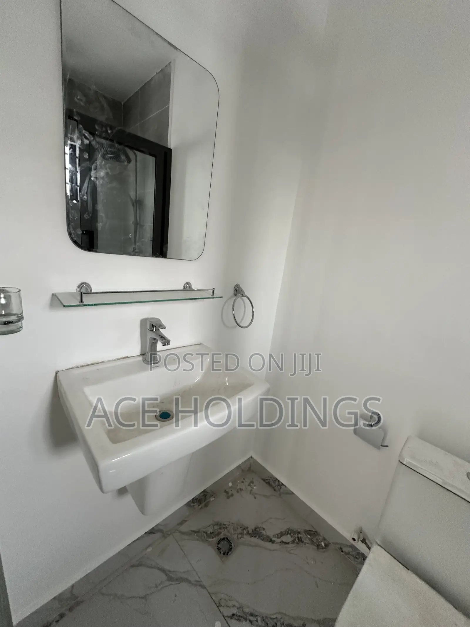 2bdrm Townhouse/Terrace in Nmai Dzorn, School Junction for sale