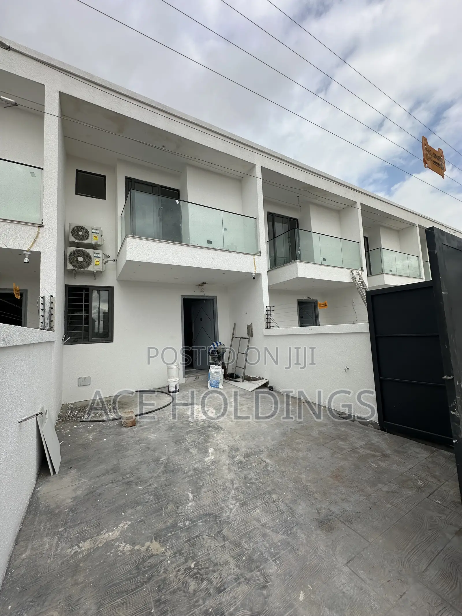 2bdrm Townhouse/Terrace in Nmai Dzorn, School Junction for sale