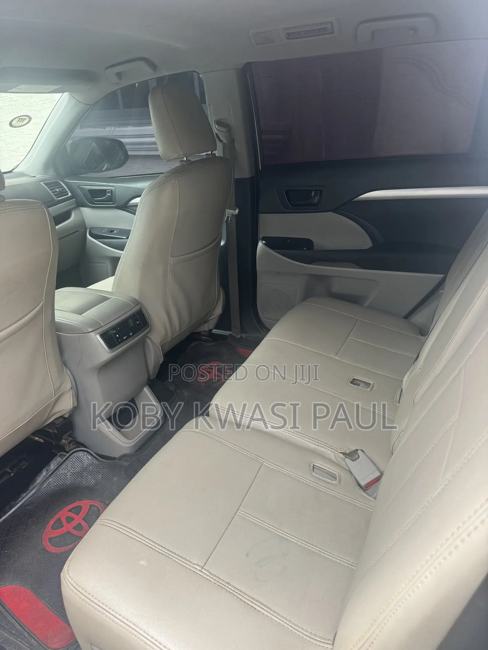 Toyota Highlander LE 2019 Silver