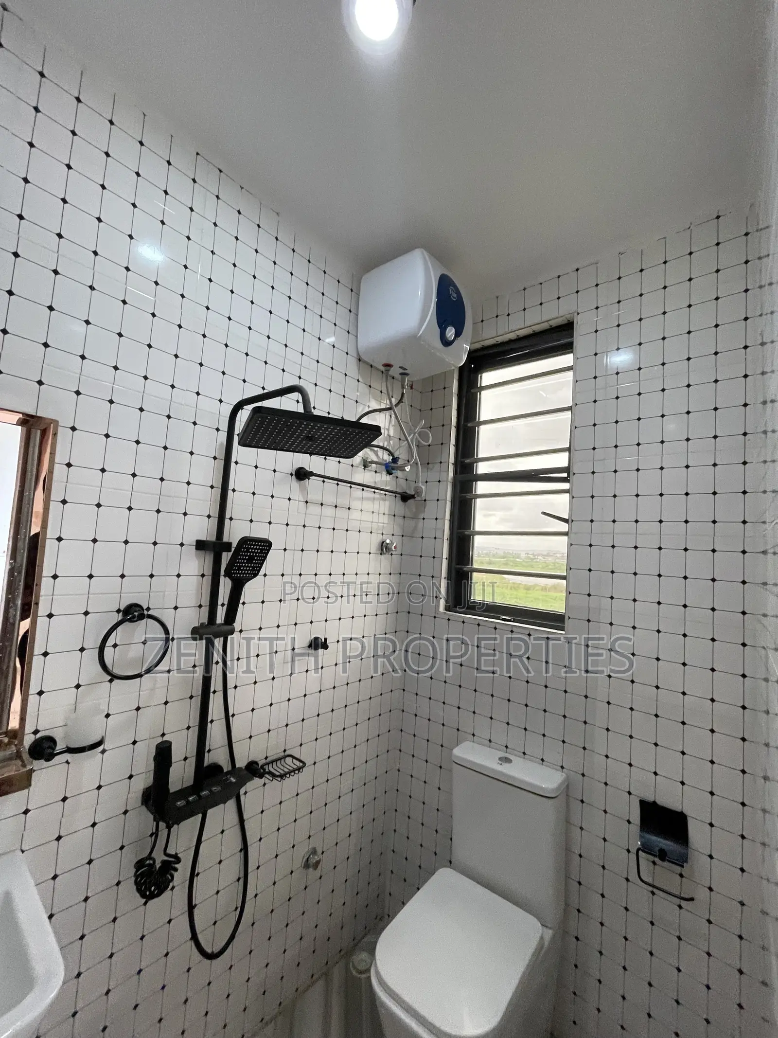 1bdrm Apartment in Zenith Properties, Dansoman for rent