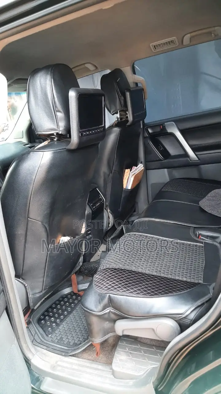 Toyota Land Cruiser Prado 2.7 i 2011 Black