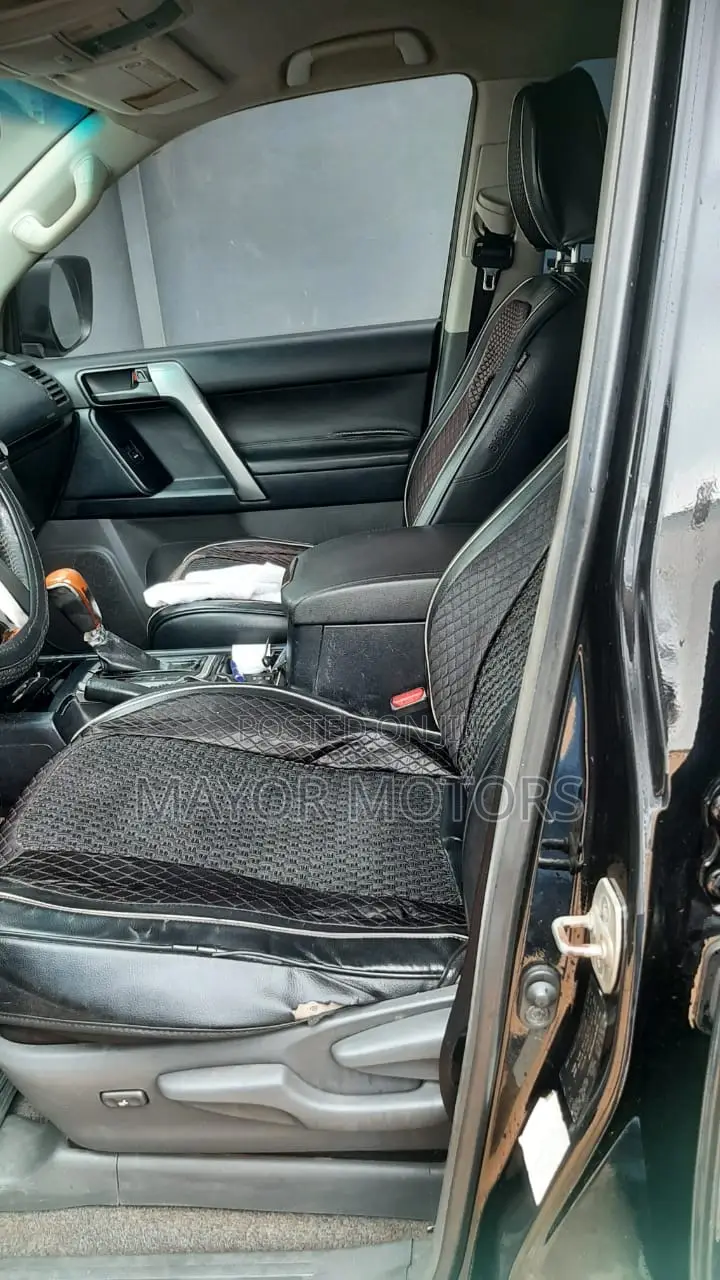 Toyota Land Cruiser Prado 2.7 i 2011 Black