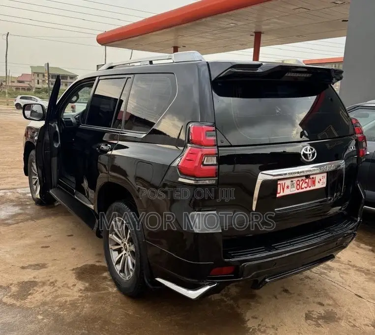 Toyota Land Cruiser Prado 2.7 i 2011 Black