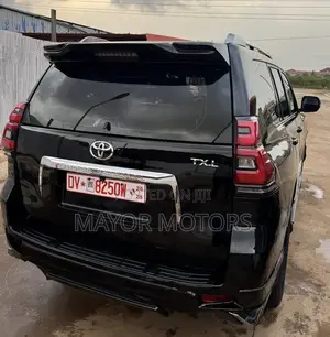 Toyota Land Cruiser Prado 2.7 i 2011 Black