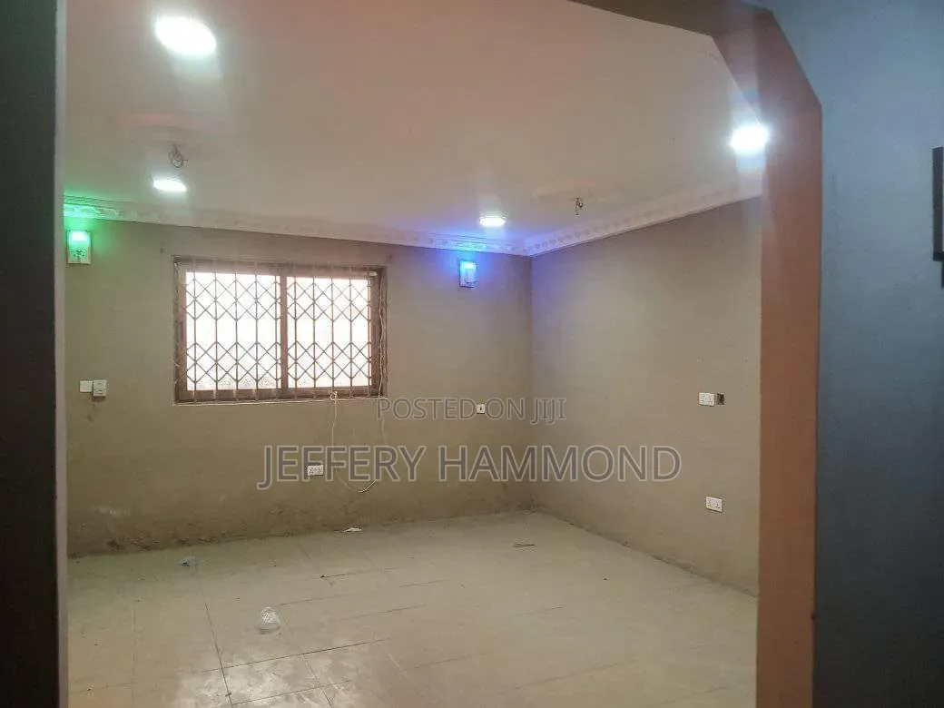 2bdrm Apartment in J House, Ngleshie Amanfro for rent