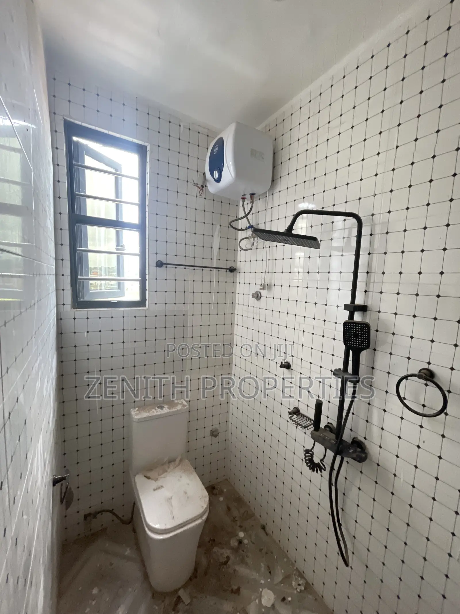 1bdrm Apartment in Zenith Properties, Dansoman for rent