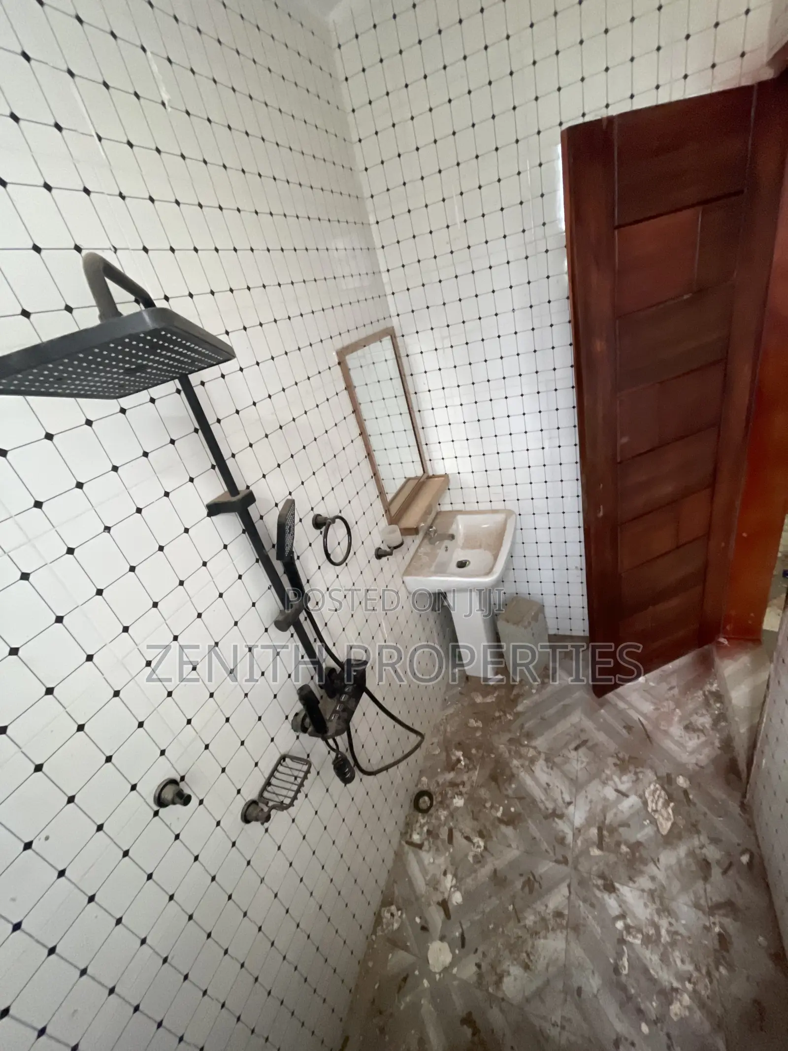 1bdrm Apartment in Zenith Properties, Dansoman for rent