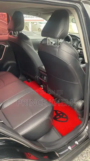 Toyota RAV4 LE 2021 Black