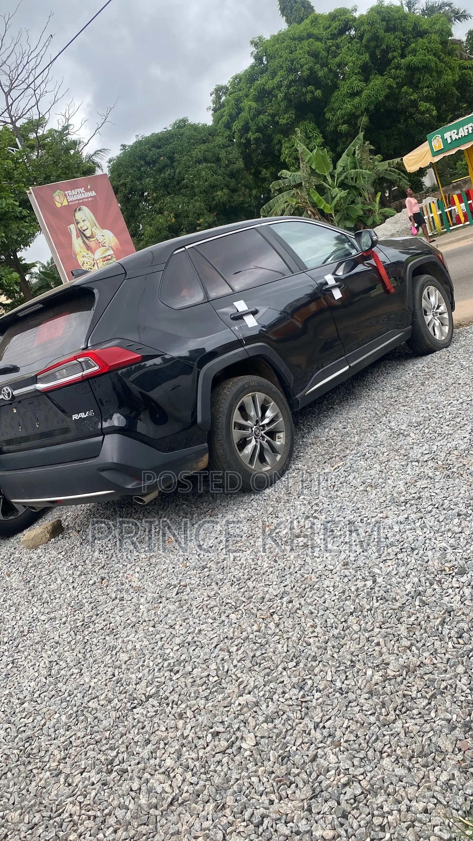 Toyota RAV4 LE 2021 Black
