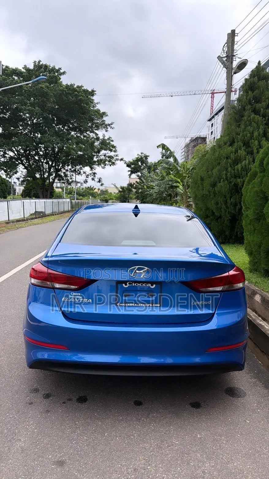 Hyundai Elantra Limited Sedan FWD (2.0L 4cyl 6A) 2017 Blue