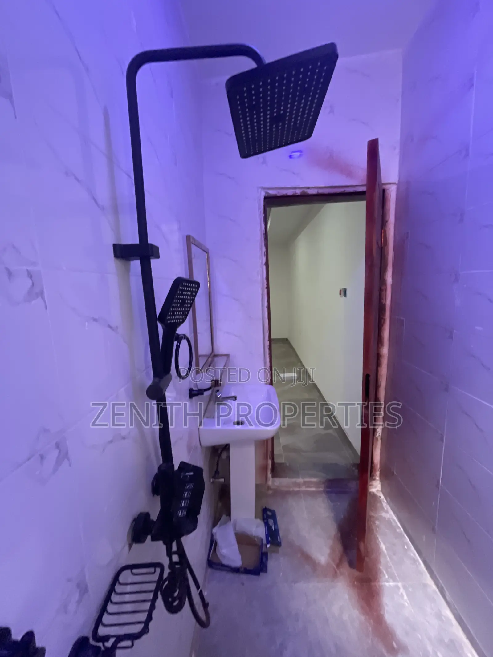 2bdrm Apartment in Zenith Properties, Dansoman for rent