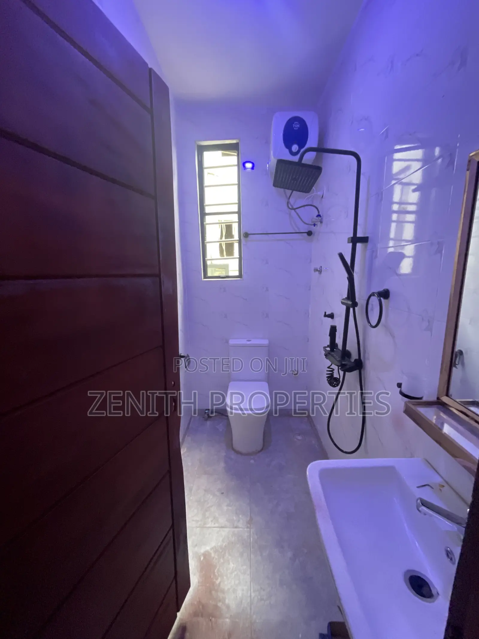 2bdrm Apartment in Zenith Properties, Dansoman for rent