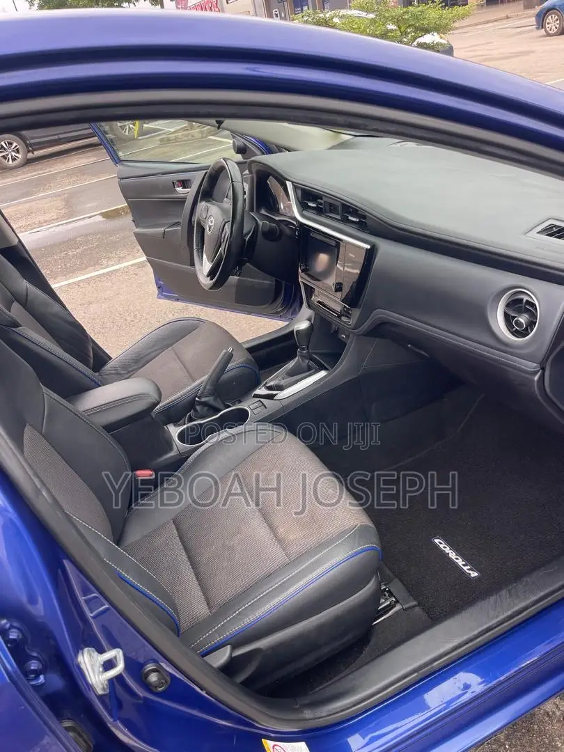 Toyota Corolla SE 4dr Sedan (1.8L 4cyl CVT) 2017 Blue