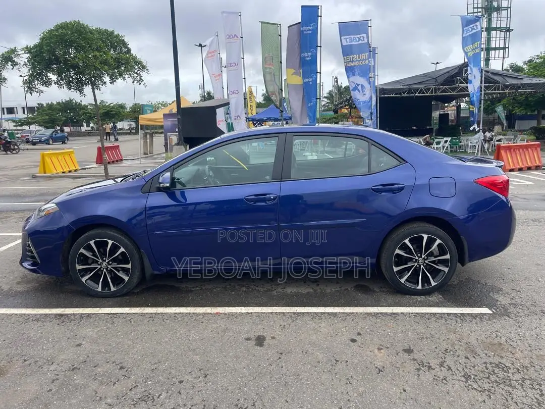 Toyota Corolla SE 4dr Sedan (1.8L 4cyl CVT) 2017 Blue