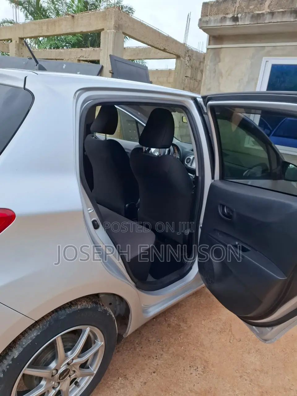 Toyota Vitz 1.3 AWD 3dr 2013 Silver