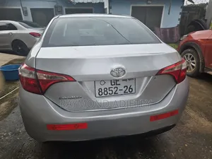 Toyota Corolla 2018 Silver