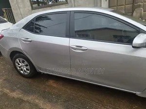 Toyota Corolla 2018 Silver