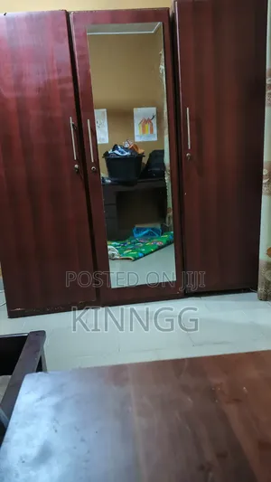 Wardrobe 3-1 With Internal Storage, Packed Space With Locker