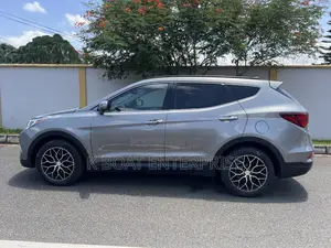 Hyundai Santa Fe Limited Ultimate AWD 2018 Gray