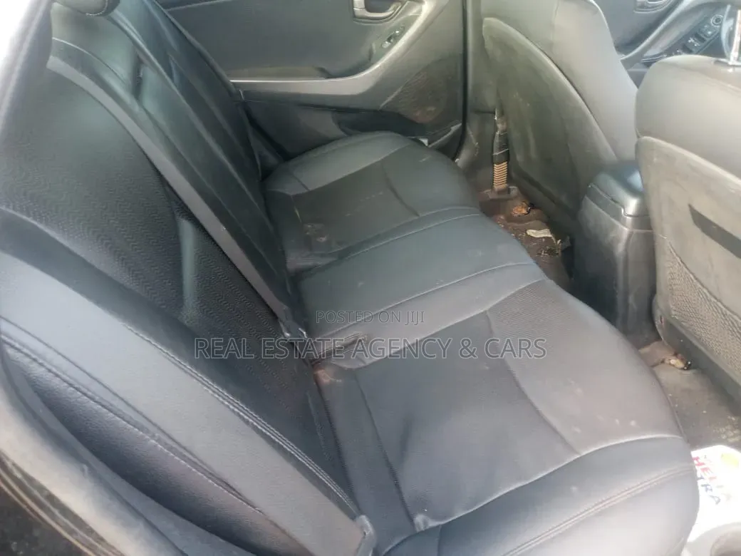 Hyundai Elantra 2012 Black