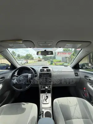 Toyota Corolla LE 4dr Sedan (1.8L 4cyl 4A) 2013 Blue