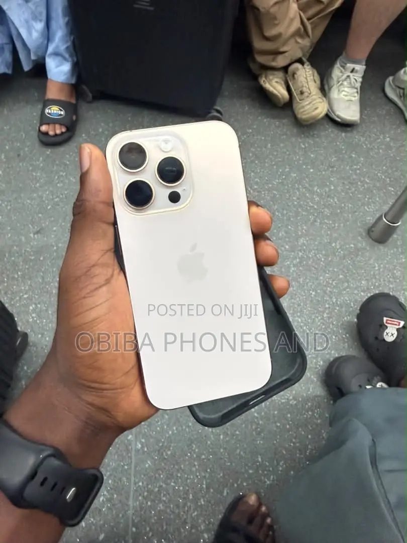 Apple iPhone 16 Pro 128 GB Gold