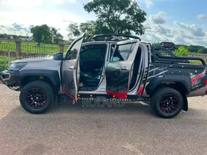 Toyota Hilux 2021 Gray