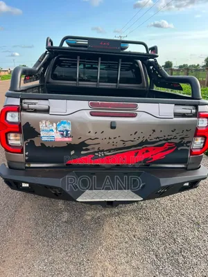 Toyota Hilux 2021 Gray