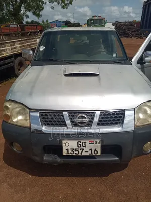 Nissan Hardbody 2016 Gray