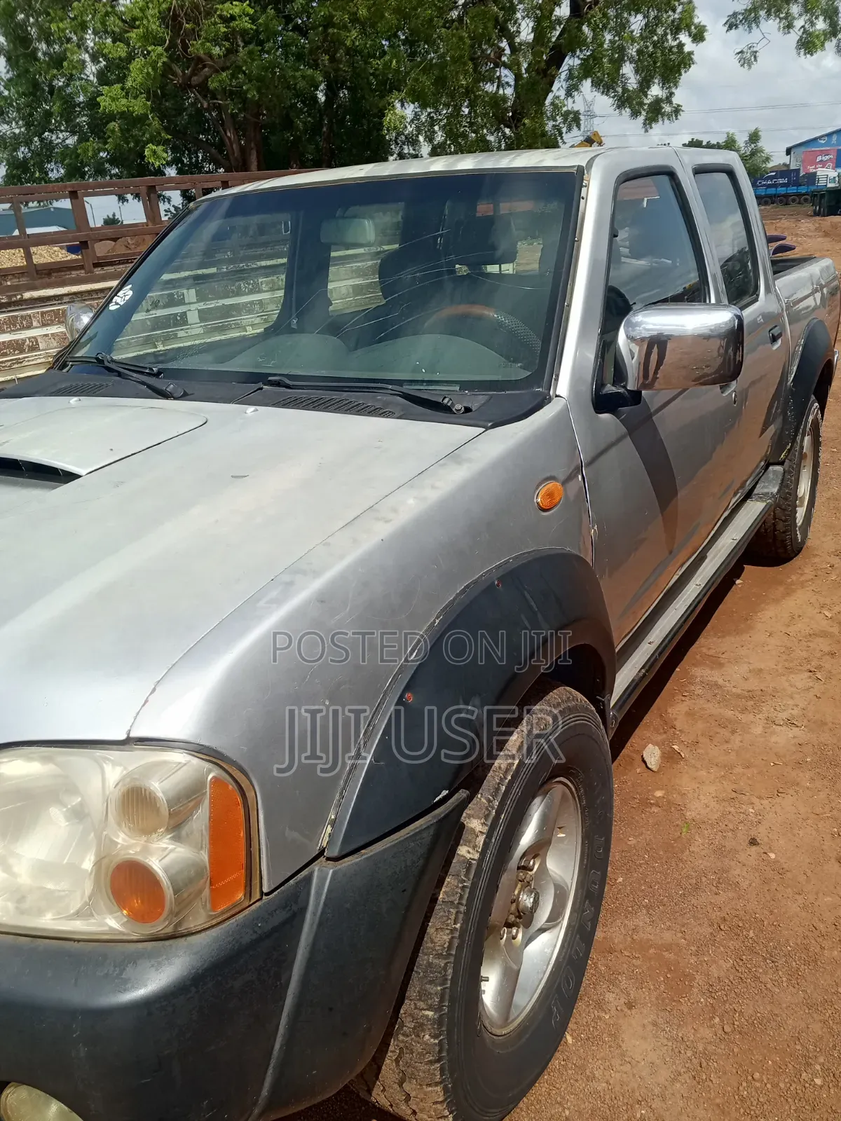 Nissan Hardbody 2016 Gray