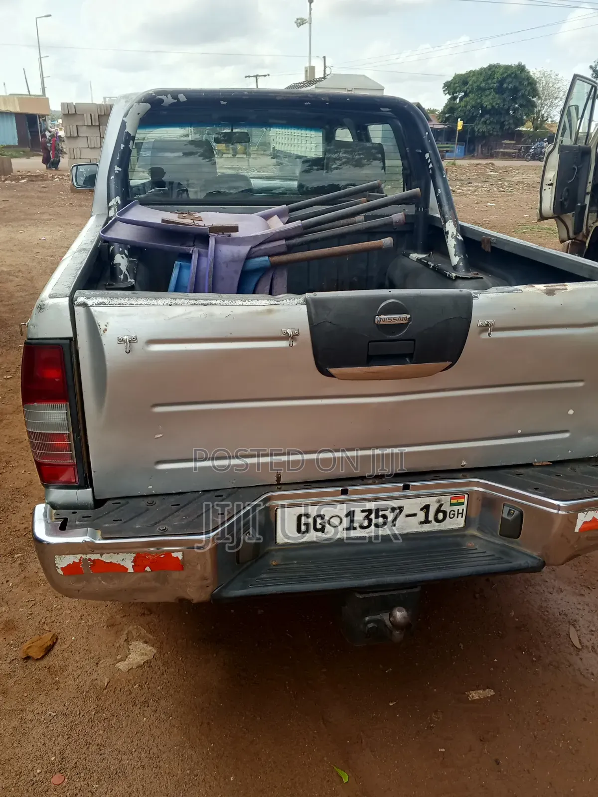 Nissan Hardbody 2016 Gray