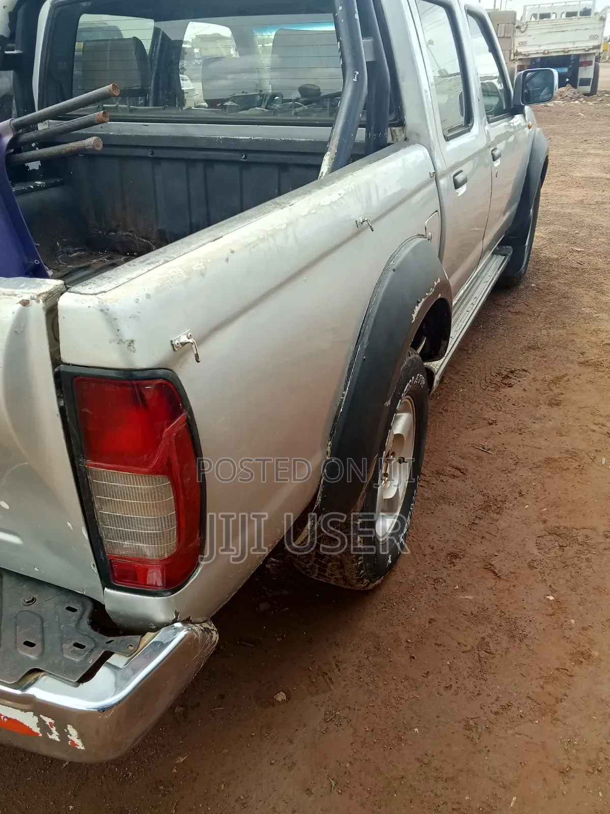 Nissan Hardbody 2016 Gray