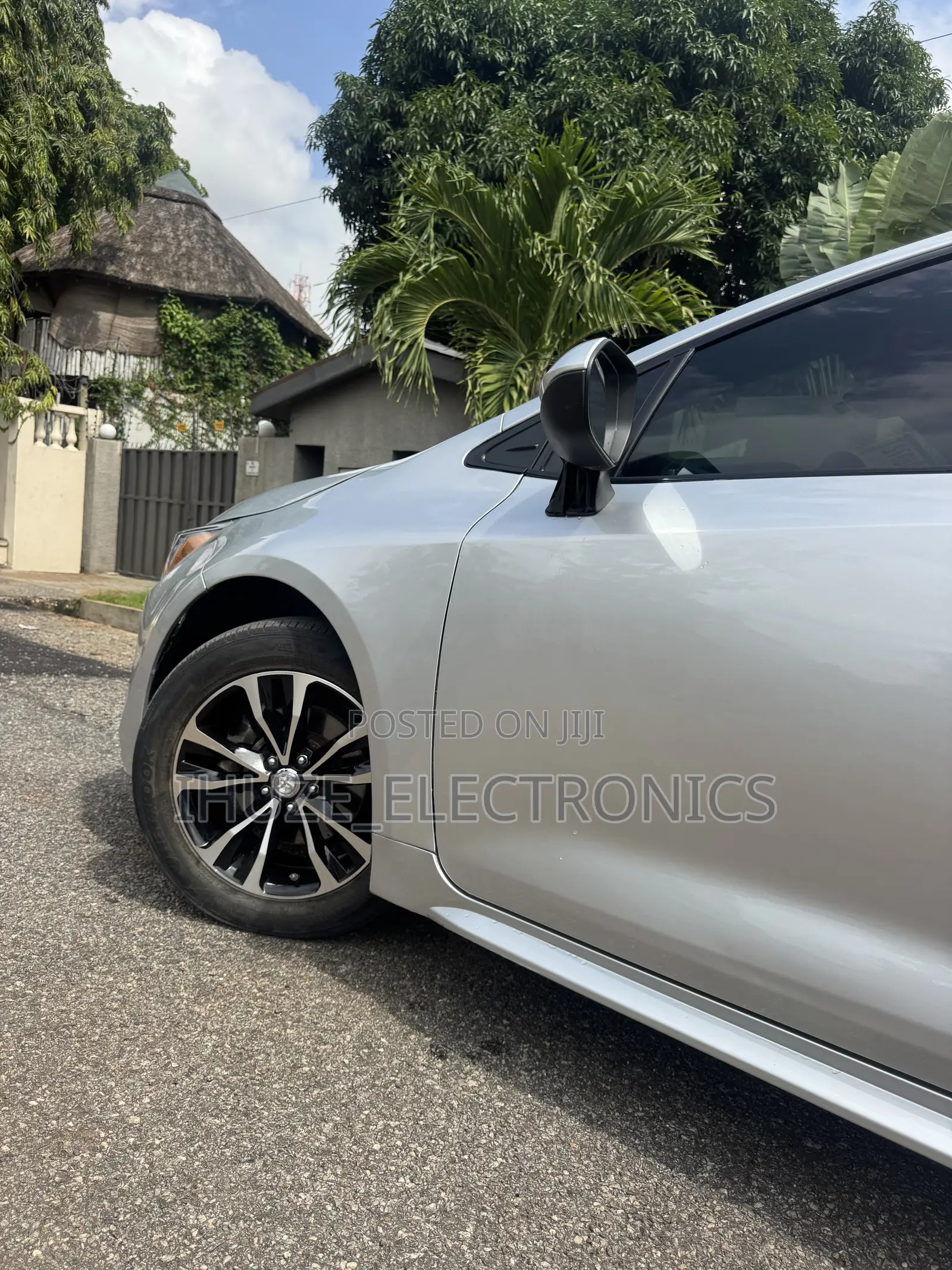 Toyota Corolla LE 2021 Silver
