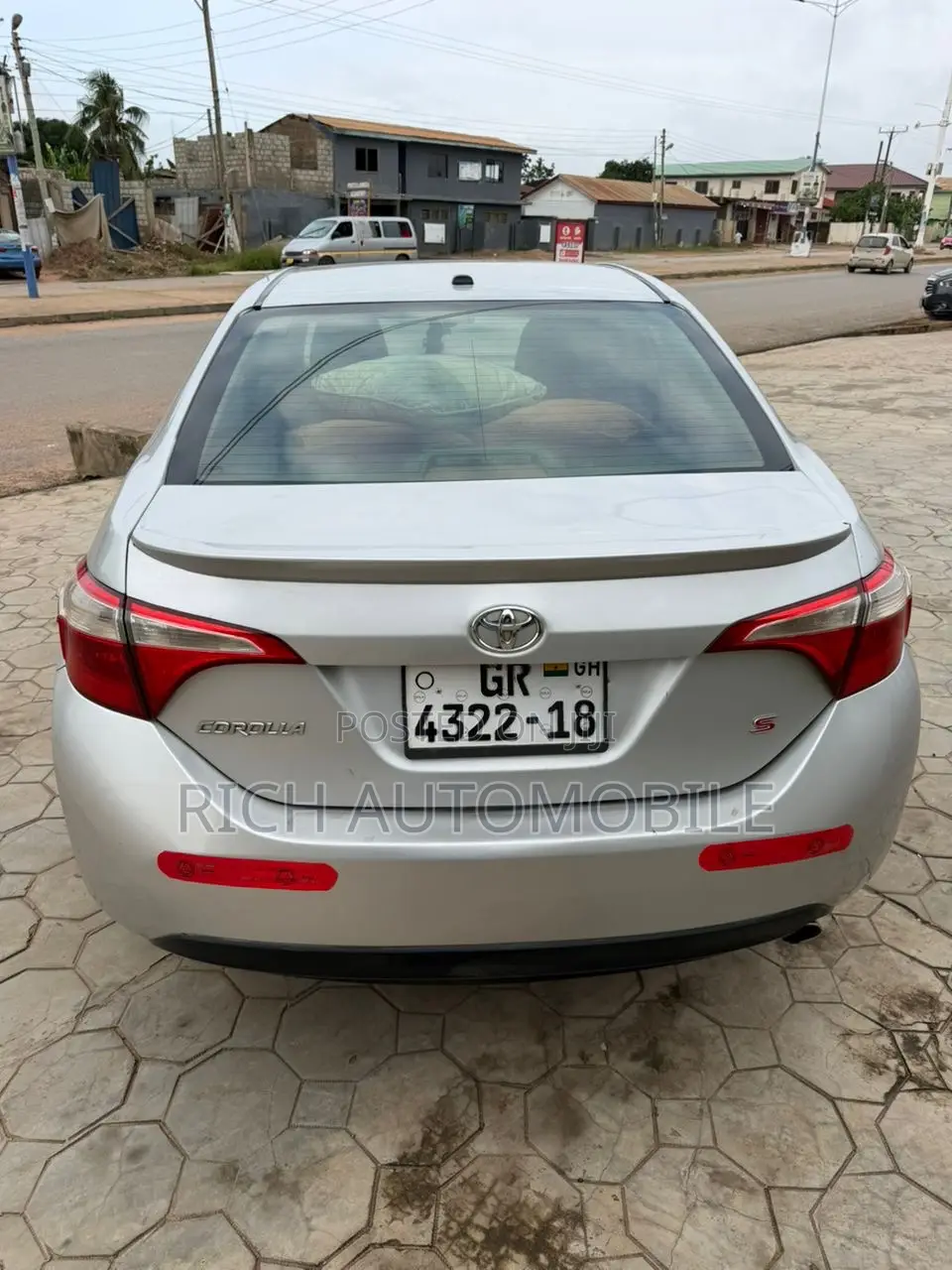 Toyota Corolla S Premium 4dr Sedan (1.8L 4cyl CVT) 2016 Silver