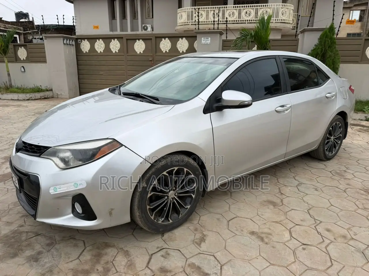 Toyota Corolla S Premium 4dr Sedan (1.8L 4cyl CVT) 2016 Silver