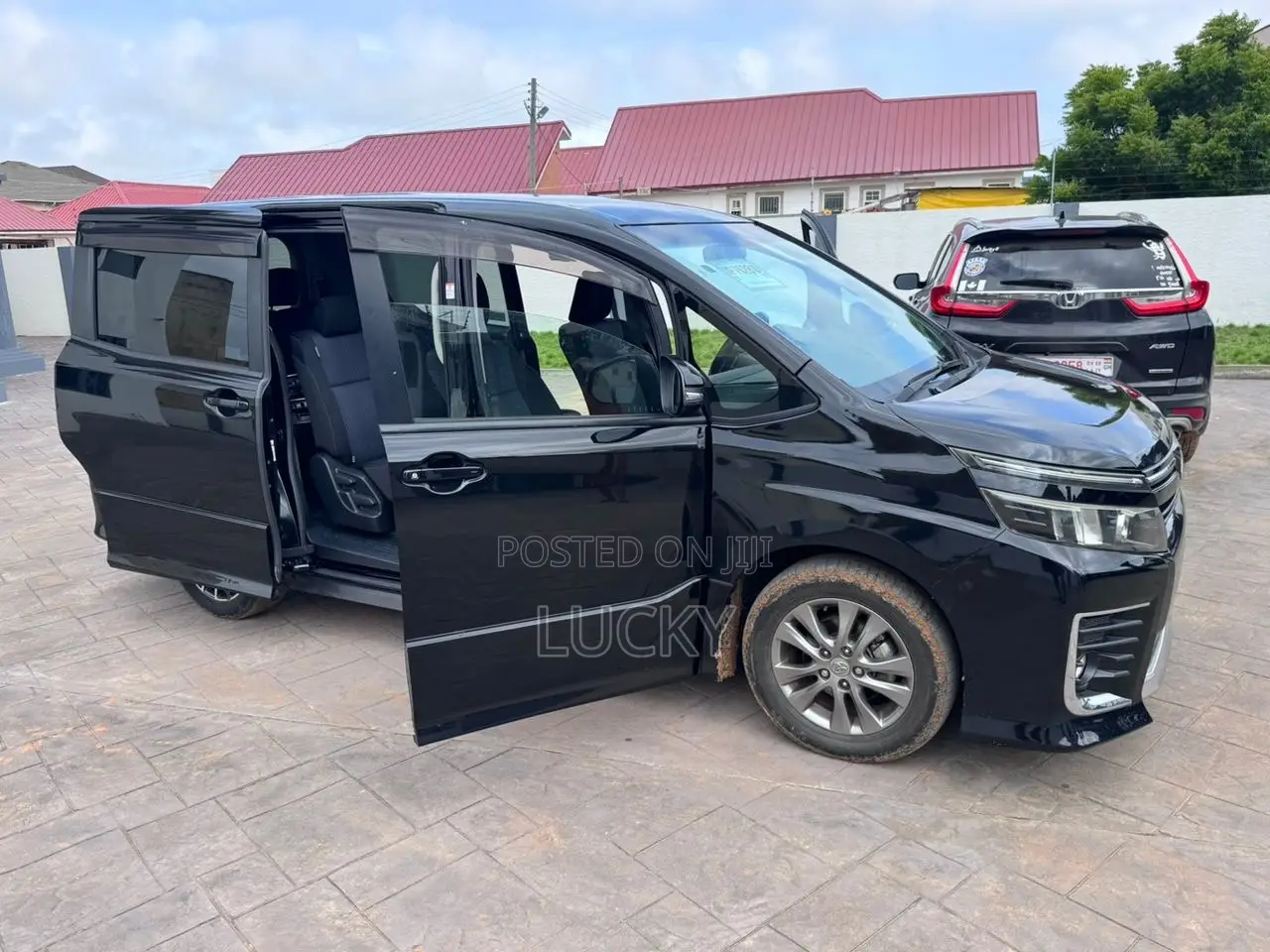 Toyota Voxy 2014 Black