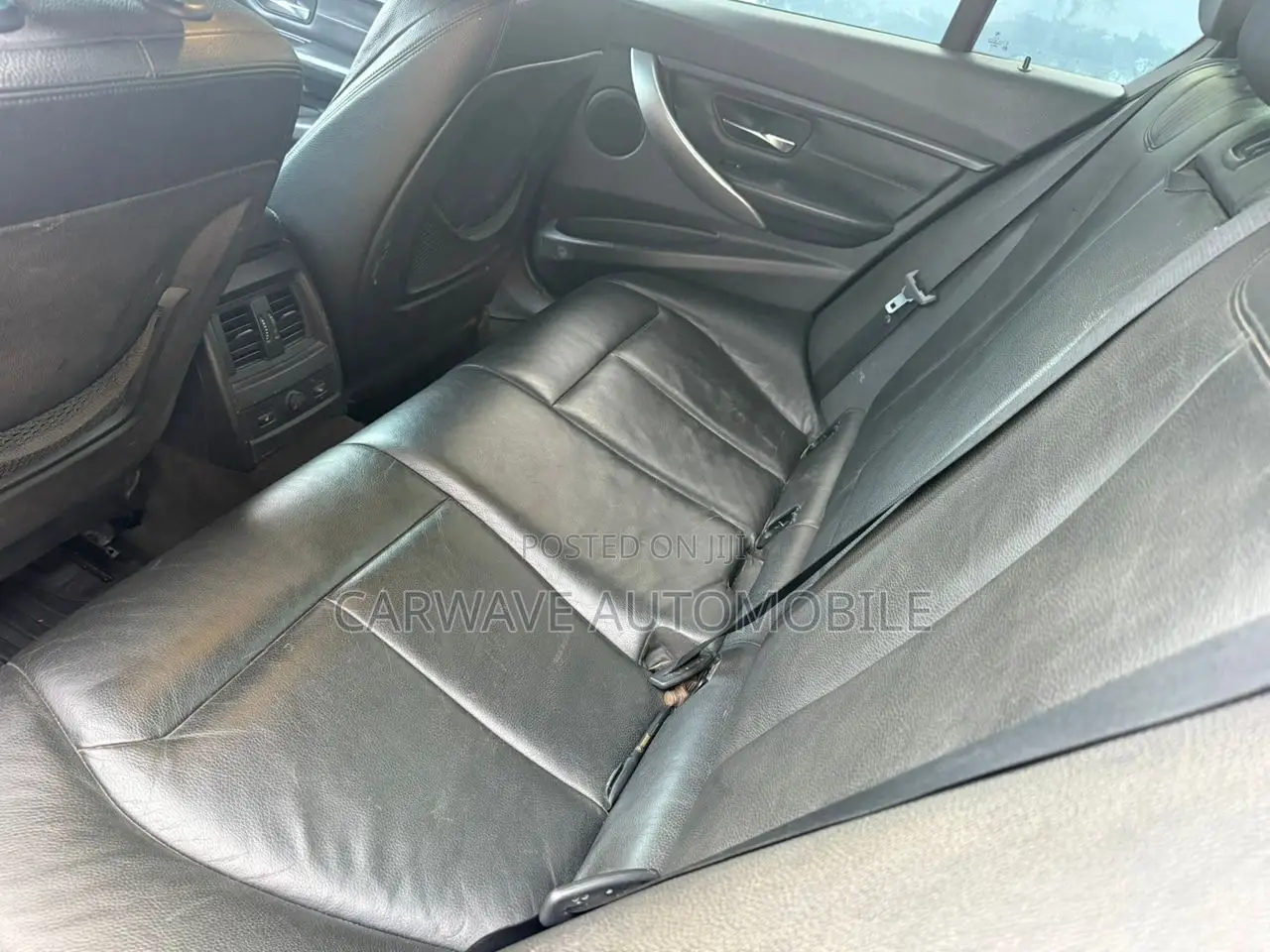 BMW 320i Sedan RWD 2014 Black