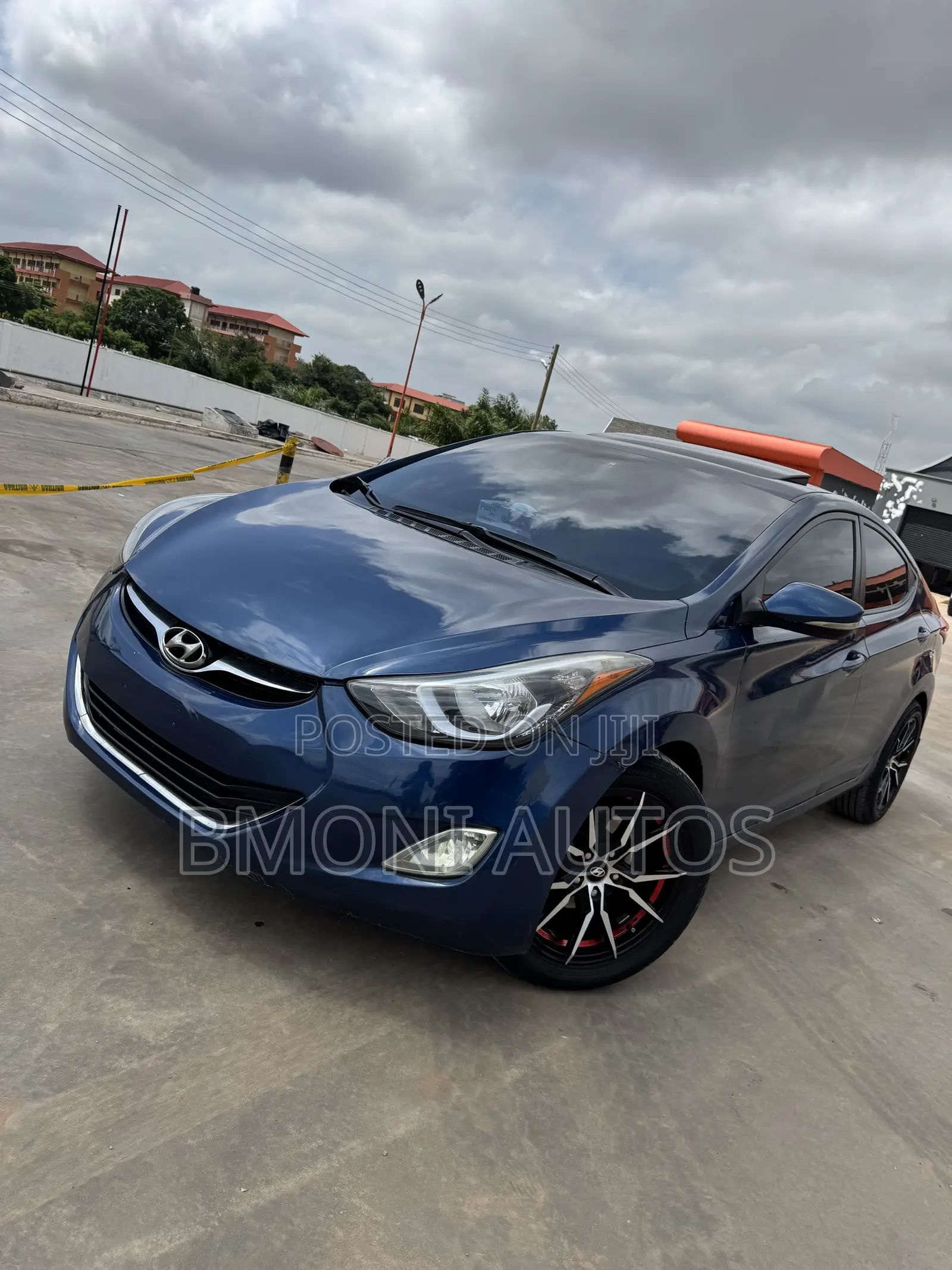 Hyundai Elantra Limited Sedan FWD (1.8L 4cyl 6A) 2013 Blue