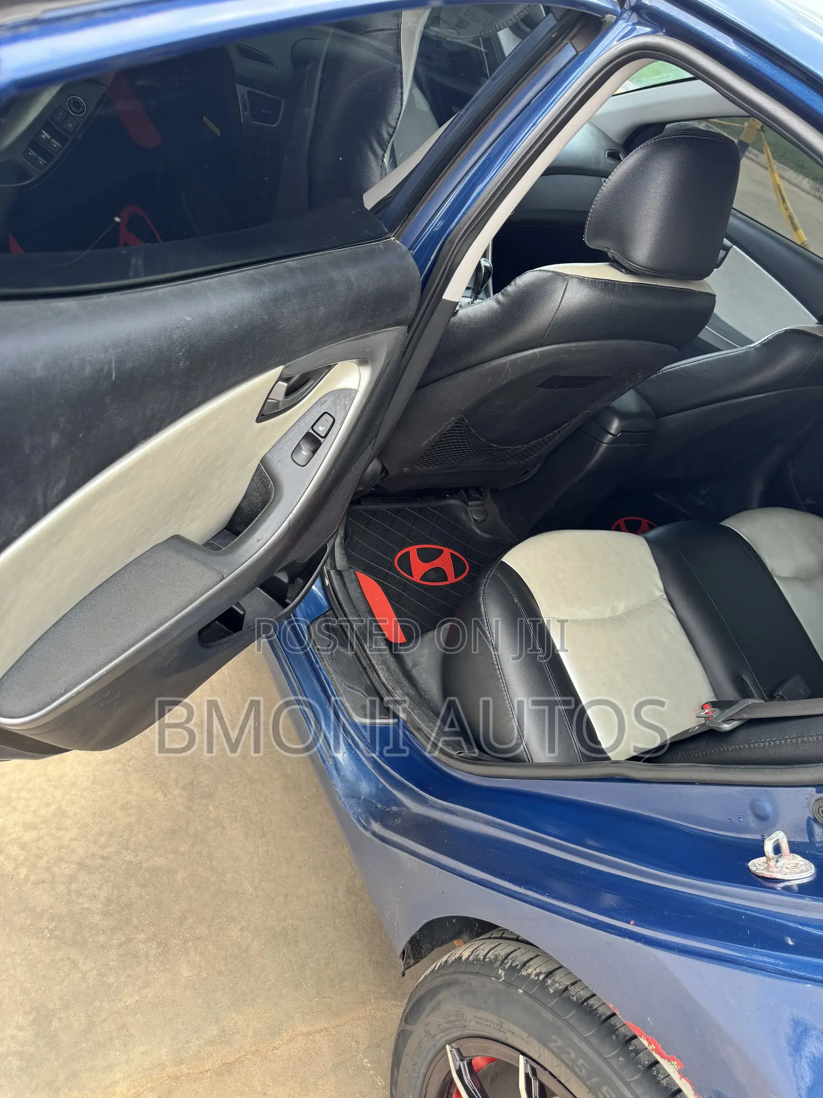 Hyundai Elantra Limited Sedan FWD (1.8L 4cyl 6A) 2013 Blue