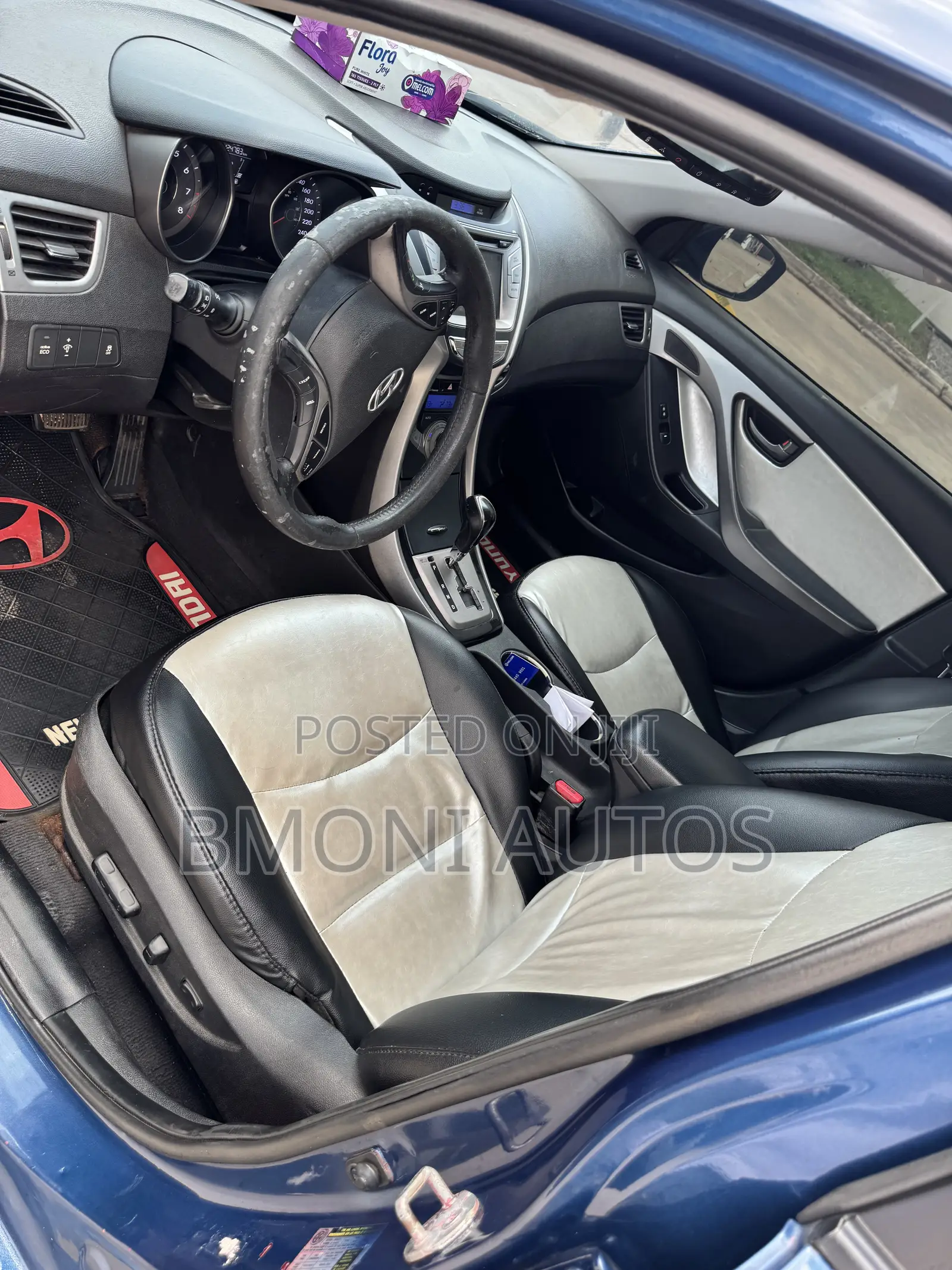 Hyundai Elantra Limited Sedan FWD (1.8L 4cyl 6A) 2013 Blue