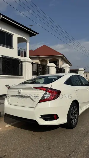 Honda Civic 2018 White