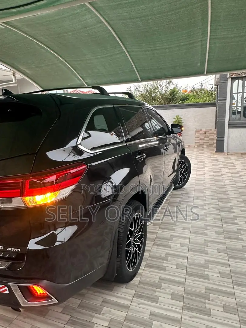 Toyota Highlander Limited Platinum 2019 Black