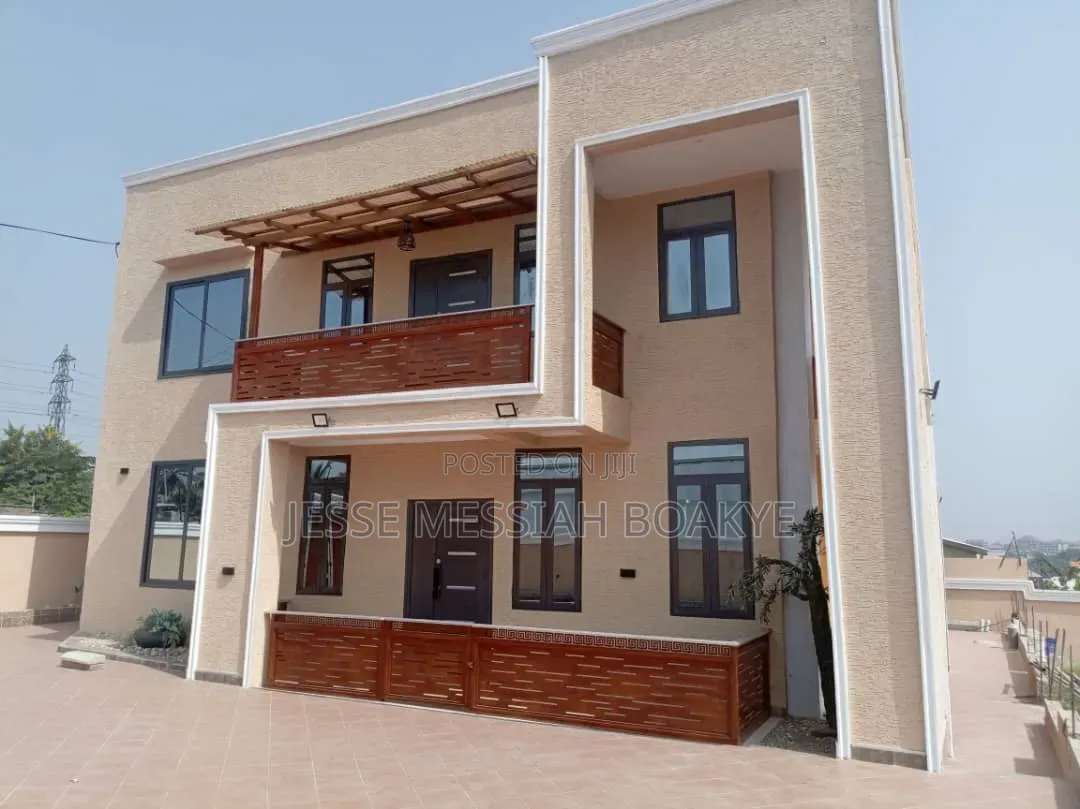4bdrm House in J&J Estate Limited, Kumasi Metropolitan for sale