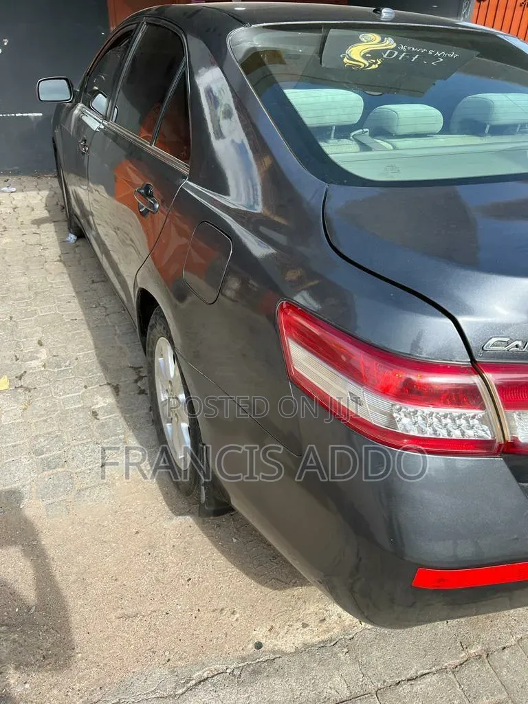 Toyota Camry 2011