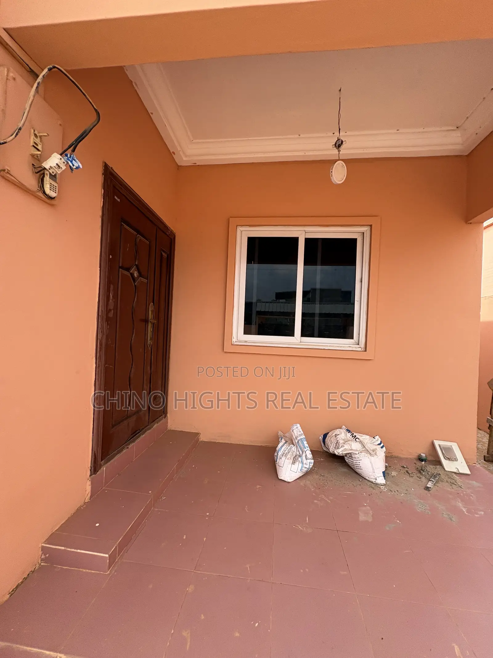 3bdrm House in Top 10, Tema Metropolitan for rent