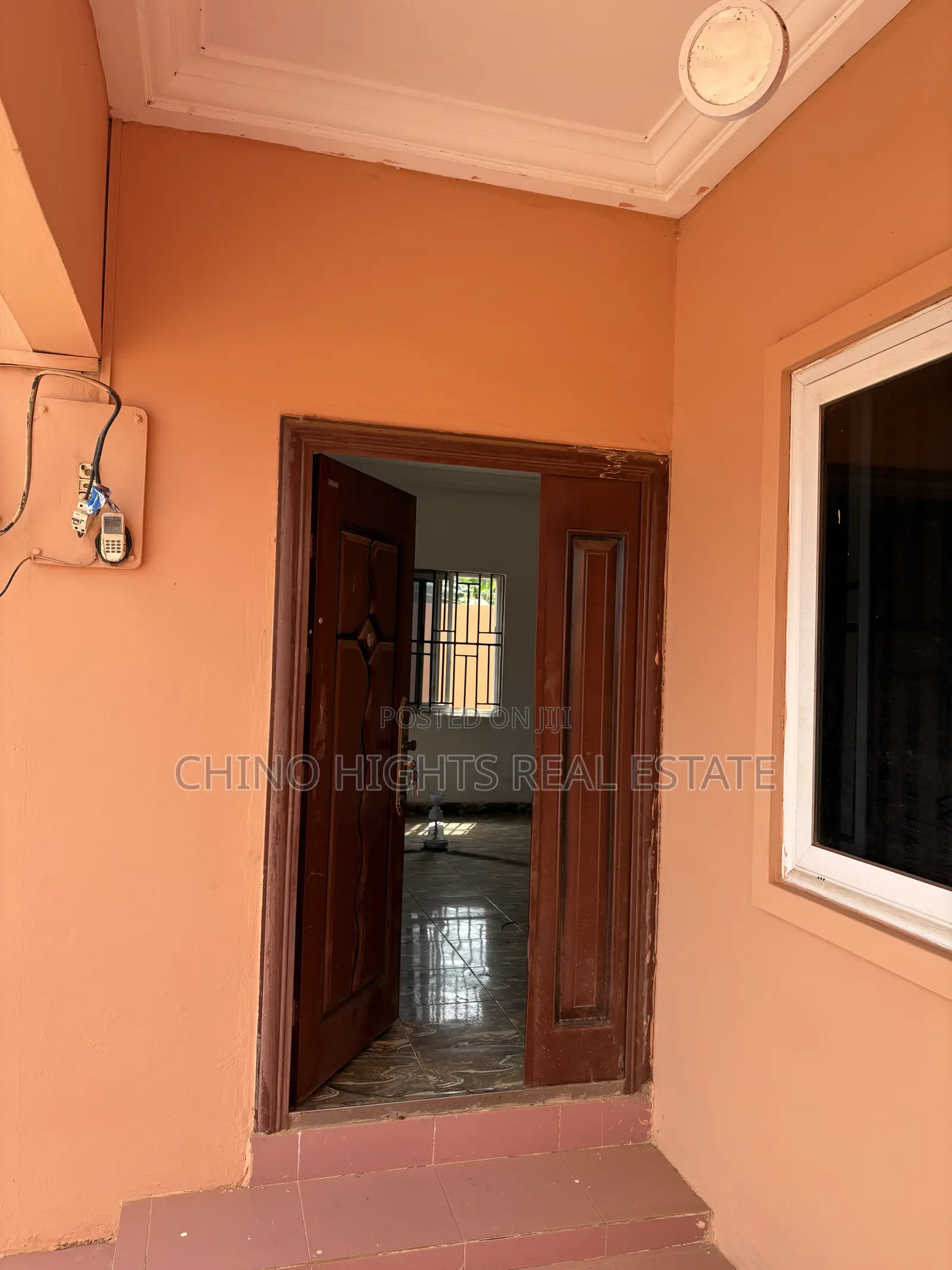3bdrm House in Top 10, Tema Metropolitan for rent