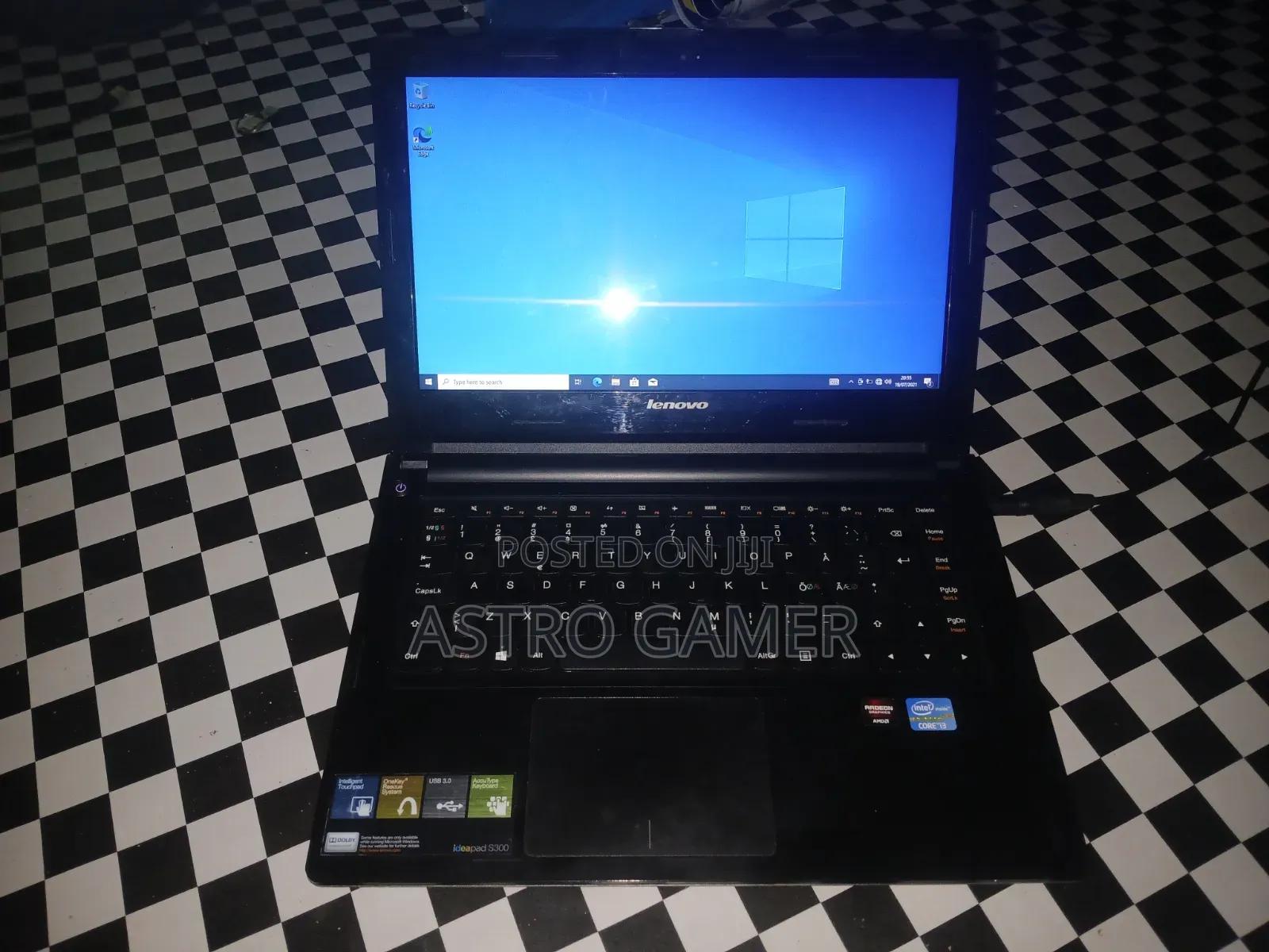 Laptop Lenovo IdeaPad S300 4GB Intel Core i3 HDD 500GB