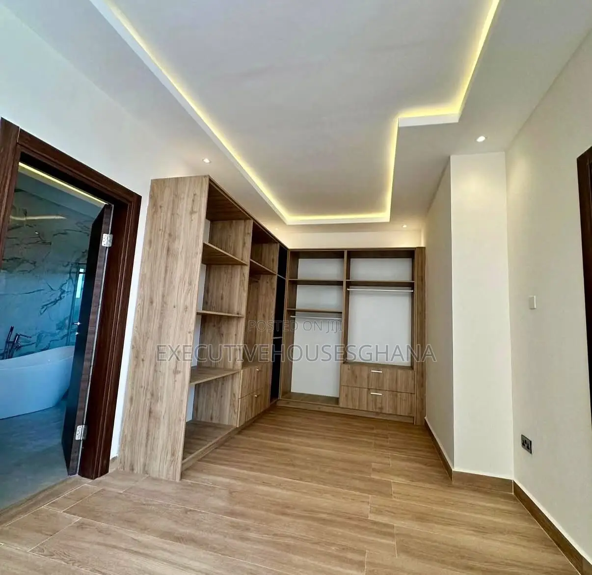 4bdrm House in East Legon for sale