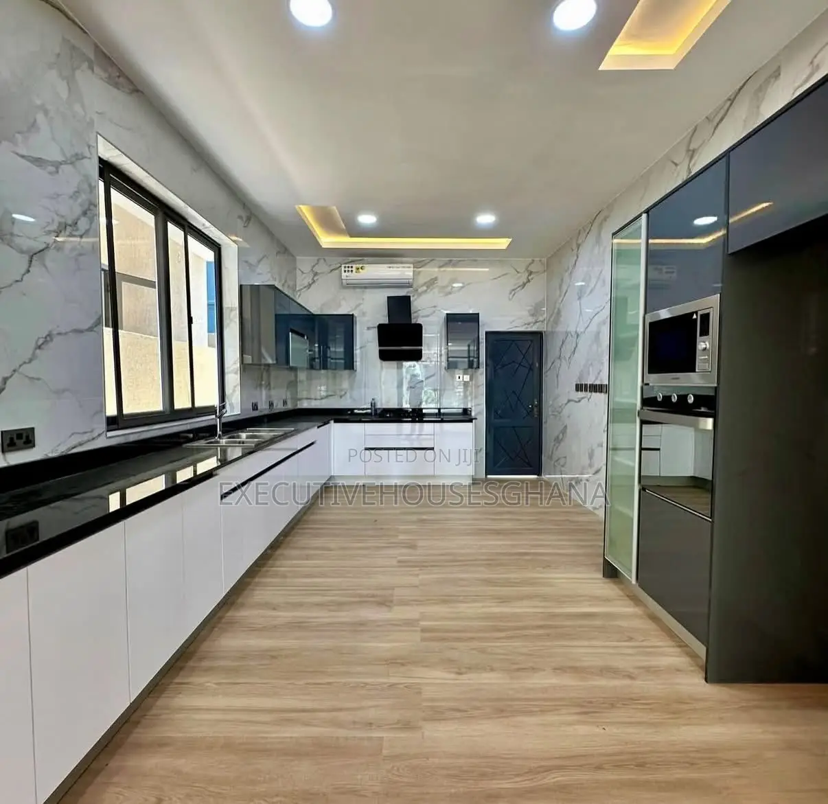 4bdrm House in East Legon for sale