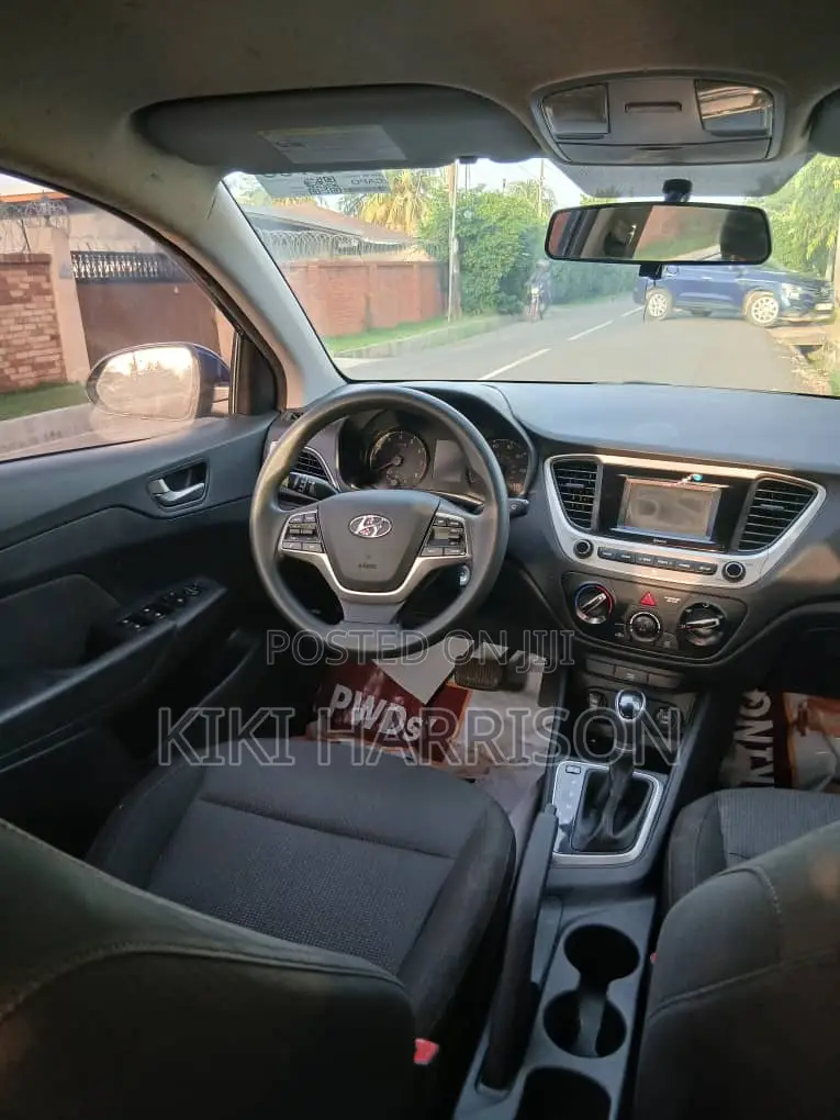 Hyundai Accent SE 2021 Blue